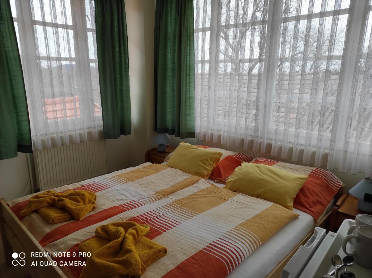 Montana-Ederics Vendeghaz Hotel บาลาโตเนเดริช ภายนอก รูปภาพ